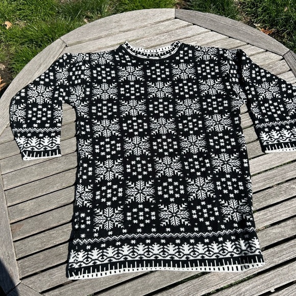 Vintage Venezia Pullover Sweater Size 14/16 Black White Geometric Snowflake - Picture 1 of 8
